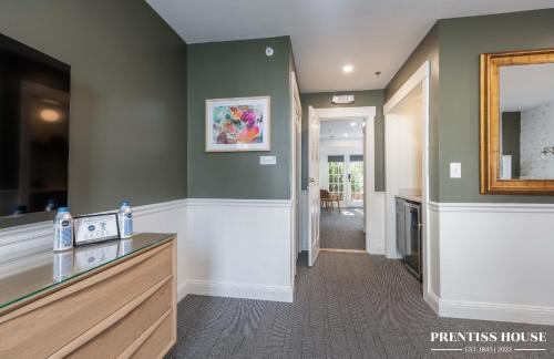 Prentiss House by Thatch – Cambridge, MA