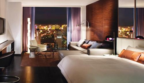 Best Strip City Views Balcony Suite No Resort Fee, Las Vegas