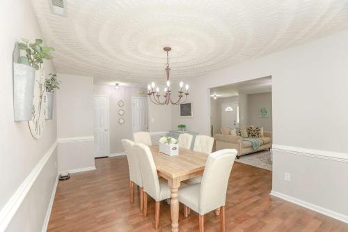 Sojourn Family Home Sleeps 6 in 諾福克市中心