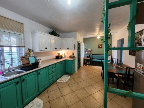 Cocina, The Stone Haven House in Mandeville