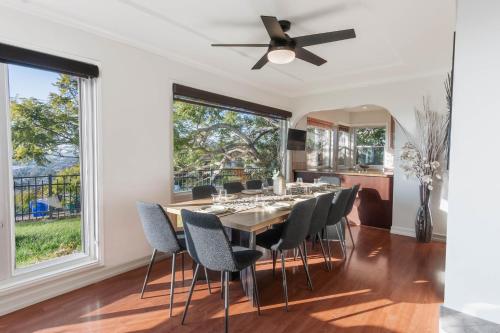 Family-Friendly Bay Views, Game Room, Hot Tub! in Morena