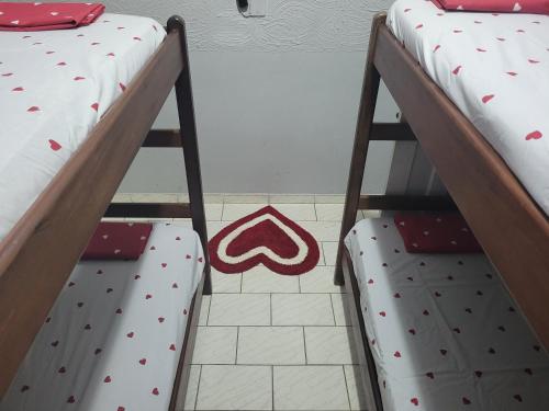 2 bunk beds, 1 futon bed