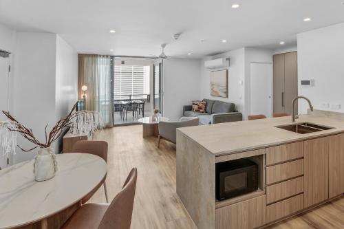 Lowanna Beach Resort Kawana in Sunshine Coast