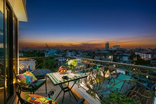 Balcony/terrace, Aurora Central Hotel in Hanoi
