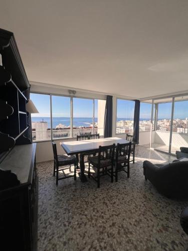Depto en Punta del Este con garage y limpieza