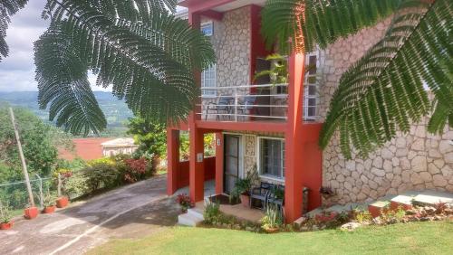 Vista exterior, The Stone Haven House in Mandeville