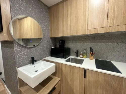Oak Haven Sydney Suites in Balmain