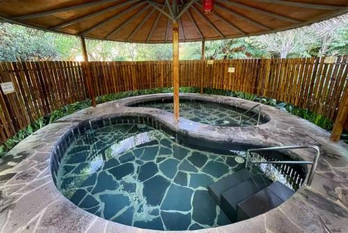 Hot spring bath, Yunnan Lishui Yunquan Hotel in Kunming