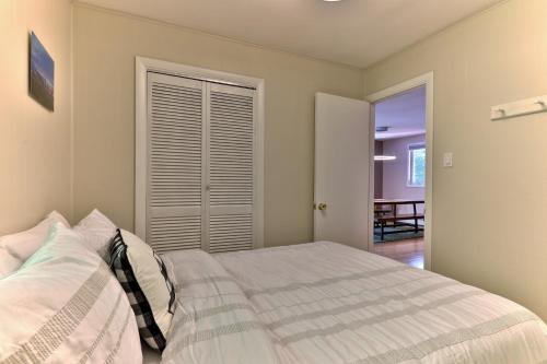 the SHACK - Three Bedroom Home Close to Ski Resort with Hot Tub the SHACK - Three Bedroom Home Close to Ski Resort with Hot Tub