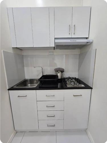 Studio Apartment image 7