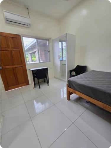 Studio Apartment image 4