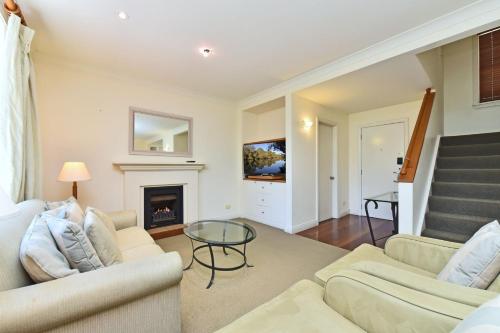 Cypress Lakes Villa 516 Primrose