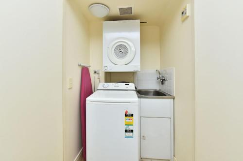 Cypress Lakes Villa 516 Primrose