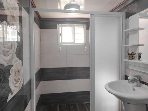 King Room with Sea View image 2