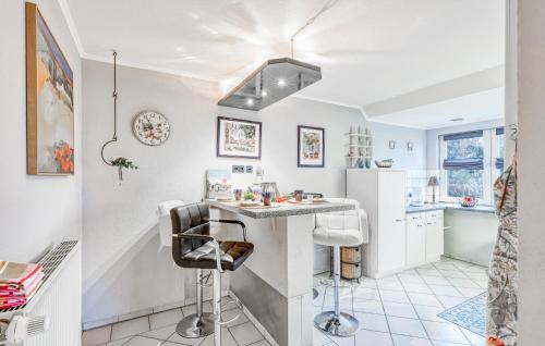 virtuve, Amazing Apartment In Höhndorf With Wifi (Amazing Apartment In Hohndorf With Wifi) in Krummbeka