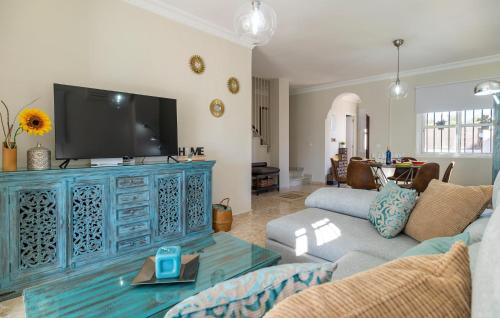 3 Bedroom Nice Home In Salteras in Salteras