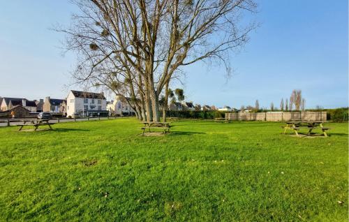 Viesnīcas āriene, Awesome Apartment In Saint-Benoit-Des-Ondes in Saint Benoit Des Ondes