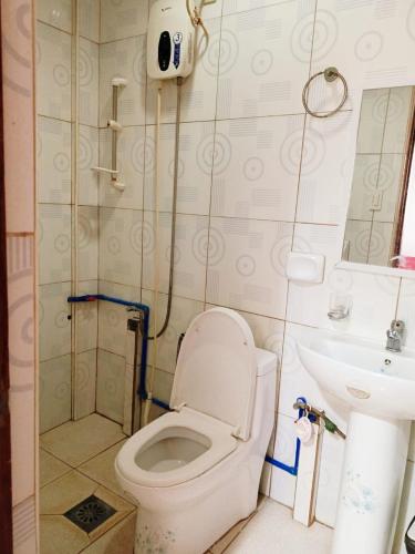 room detail thumbnail 1