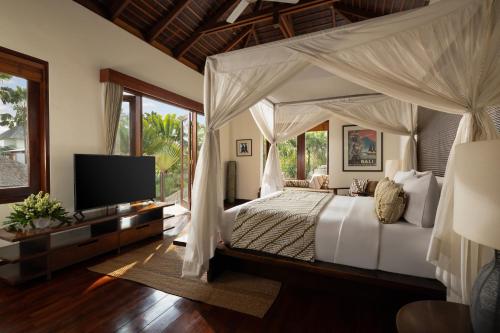 Villa room in The Suar Seminyak by Nakula