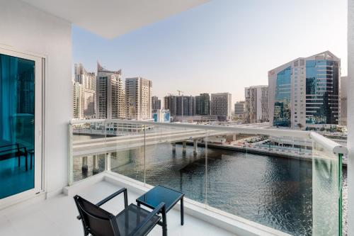 Modern 2-Bedroom Apartment Near Burj Khalifa & Dubai Mall, Dubaj (zdjęcie 7)