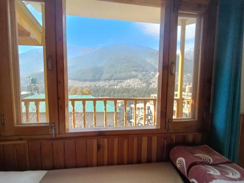 Leela Home - Full Mountain View in Aleo