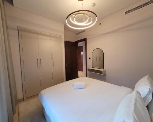 Modern Fully Furnished 1BR Creek Vista Reserve, Dubái (foto 8)