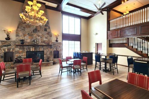 Comfort Inn & Suites Mount Pocono - image 6