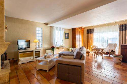 Le Mélomane - Maison climatisée avec jardin clos (Le Melomane - Maison climatisee avec jardin clos) in Montfrin