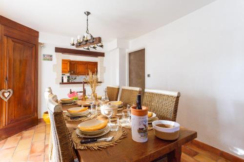 Iekārtas, Le Mélomane - Maison climatisée avec jardin clos (Le Melomane - Maison climatisee avec jardin clos) in Montfrin