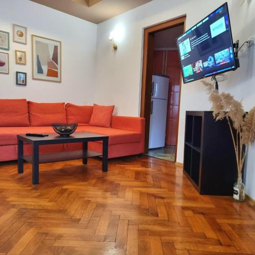Cozy & Roomy -3BDR Near Old Town - Chill & Relax