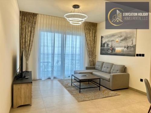 Stylish 1BR Lavish Living Waves Grande, Dubái (foto 5)