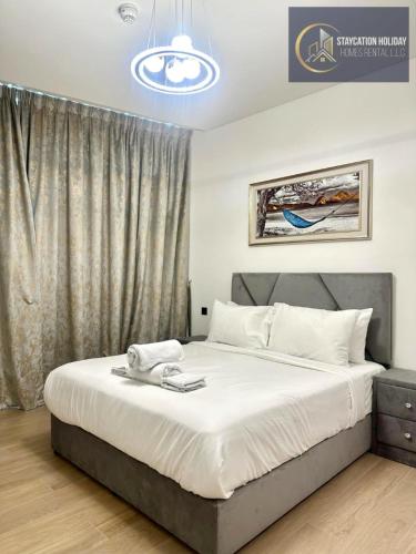 Stylish 1BR Lavish Living Waves Grande, Dubái (foto 6)