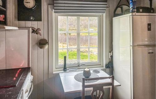 virtuve, Pet Friendly Home In Korssund With Wifi in Korssund