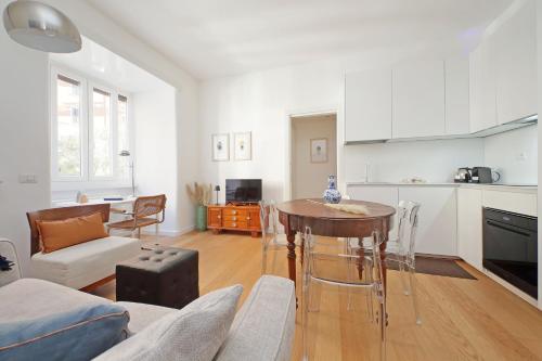 YCH-Delightful flat near San Giovanni, Roma (foto 5)