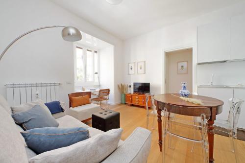 YCH-Delightful flat near San Giovanni, Roma (foto 9)
