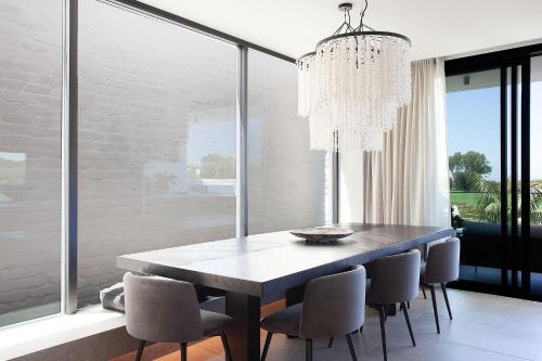 Modern Beachside Haven, Malabar in Little Bay