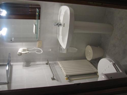 Bathroom, Hostal Meson do Loyo in Lugo