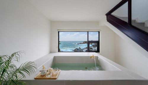 Waytree Ocean View Pool Villa in Yangbuk-myeon