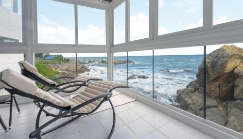 Waytree Ocean View Pool Villa in Yangbuk-myeon