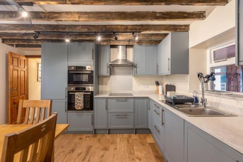 A szálláshely kívülről, The Old Farm Shop in Ganton