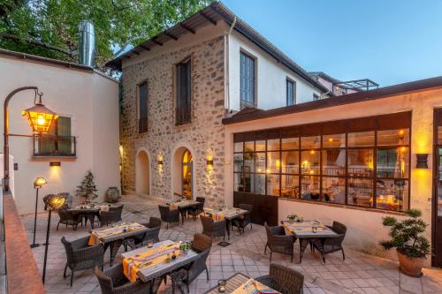 Restorāns, Les Pyrenees - le Grand Hotel & le Chateau in Molitg-les-Bains