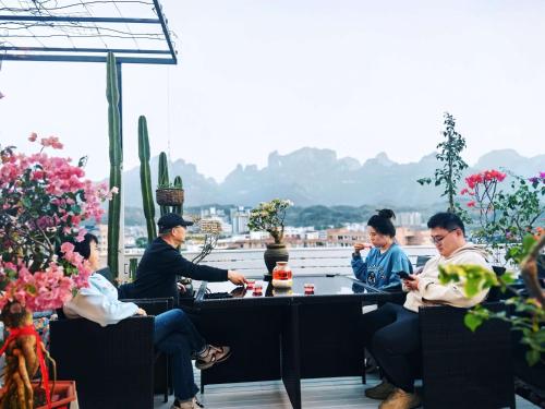 肖恩城堡度假美宿(张家界天门山索道店) 肖恩城堡度假美宿(张家界天门山索道店)