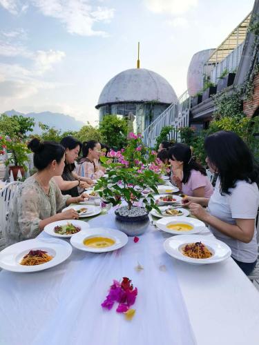 肖恩城堡度假美宿(张家界天门山索道店) 肖恩城堡度假美宿(张家界天门山索道店)