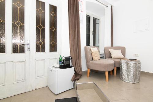 Thomas's cozy room with Breakfast