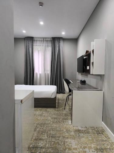 Single Room image 10