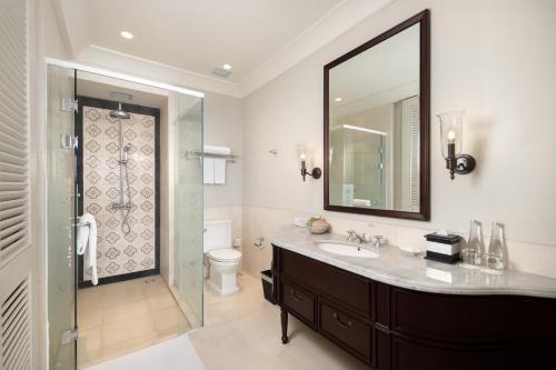 Deluxe King Room with Garden View image 8