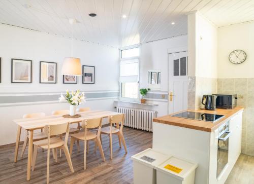 Spacious Apartment in Strausberg - Sleeps 6, Strausberg (foto 4)