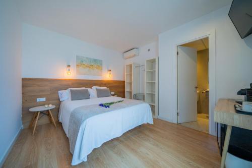 Hostal Menurka - image 9