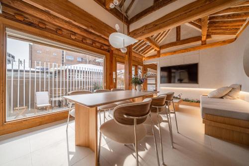 Luxury Traditional Hanok - Private Entire Home - MemoryStay Hyoja in 光化門