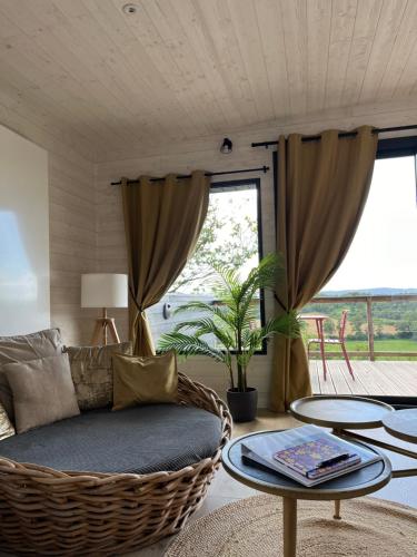 Domaine de Meros in โปลเนเวซ-ดู-ฟายู